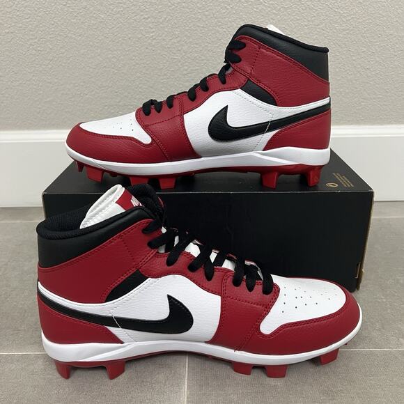 Nike Jordan 1 Retro MCS Men’s 10 Red Baseball Cleats Chicago Sneaker Shoes